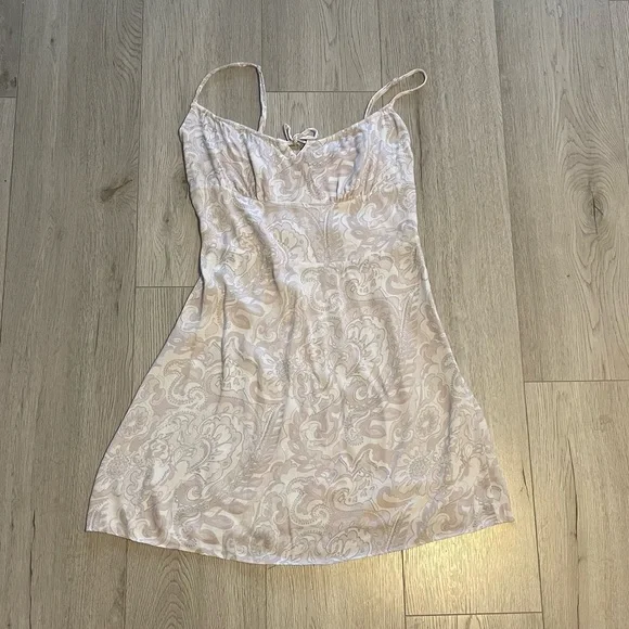 Aritzia Wilfred Bellow Mini Dress- Tie-Front Paisley Dress - Picture 2 of 11